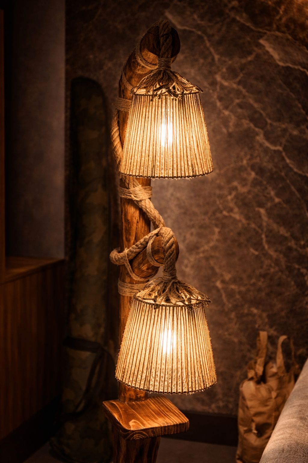 El Yapımı Rustik Lambader – Dekoratif Salon Aydınlatması