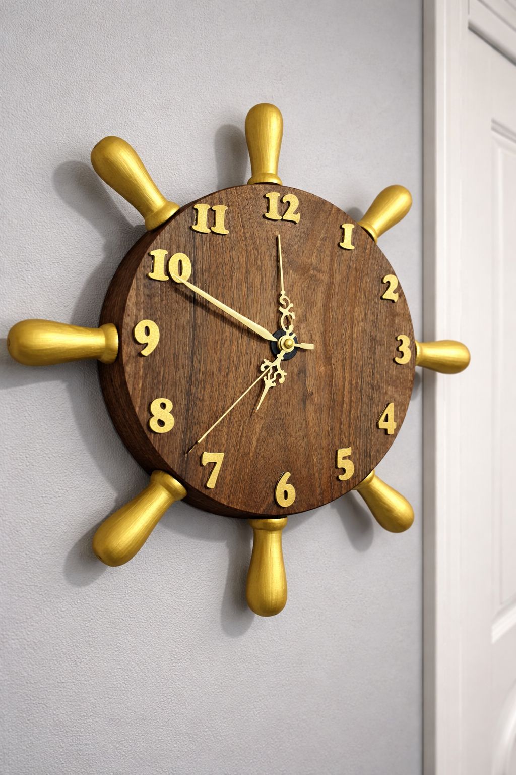 El Yapımı Ahşap Gemi Dümeni Duvar Saati – Dekoratif Nautical Tasarım