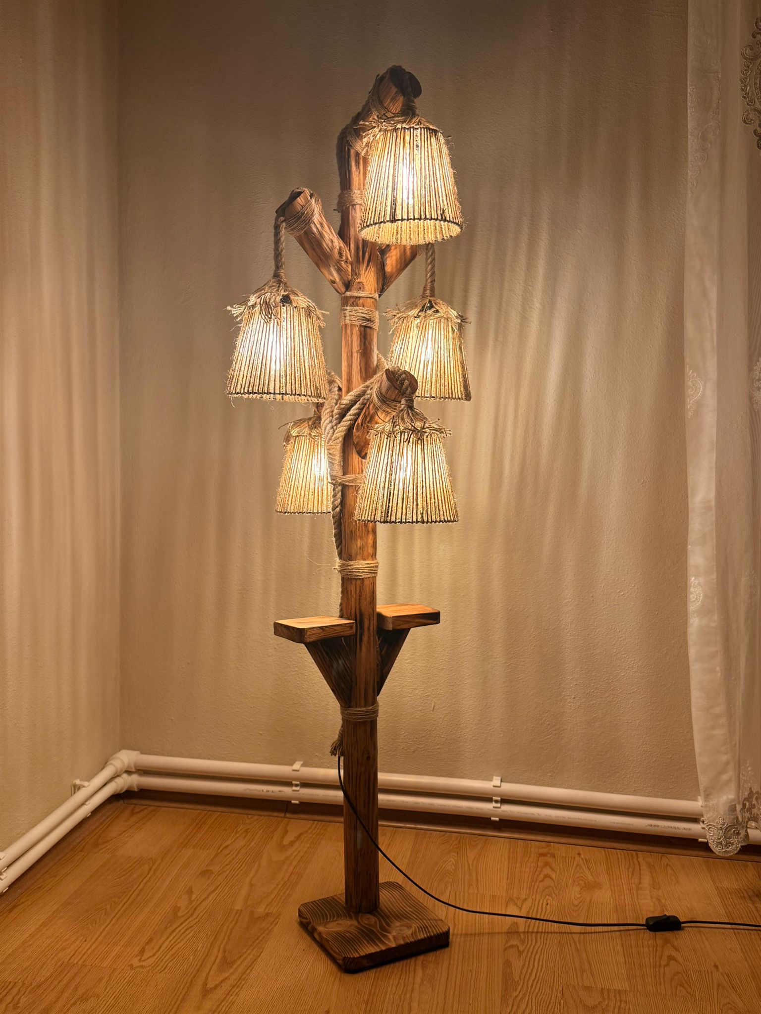 El Yapımı 5 Başlıklı Rustik Lambader – Dekoratif Salon Aydınlatması